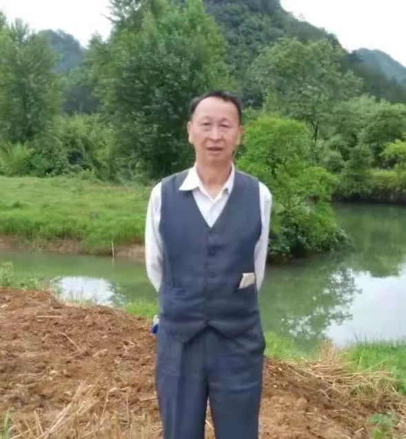 词醇烹荟萃，韵雅宴婵娟众诗友贺读《幽岫春苔》诗词专辑三