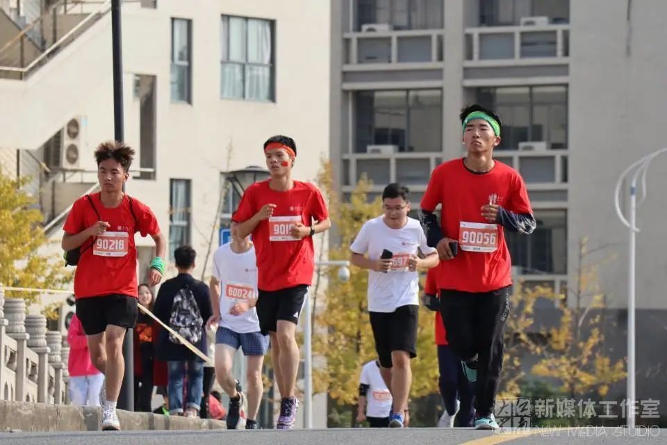 马拉松江南跑道,江南大学地铁站马拉松