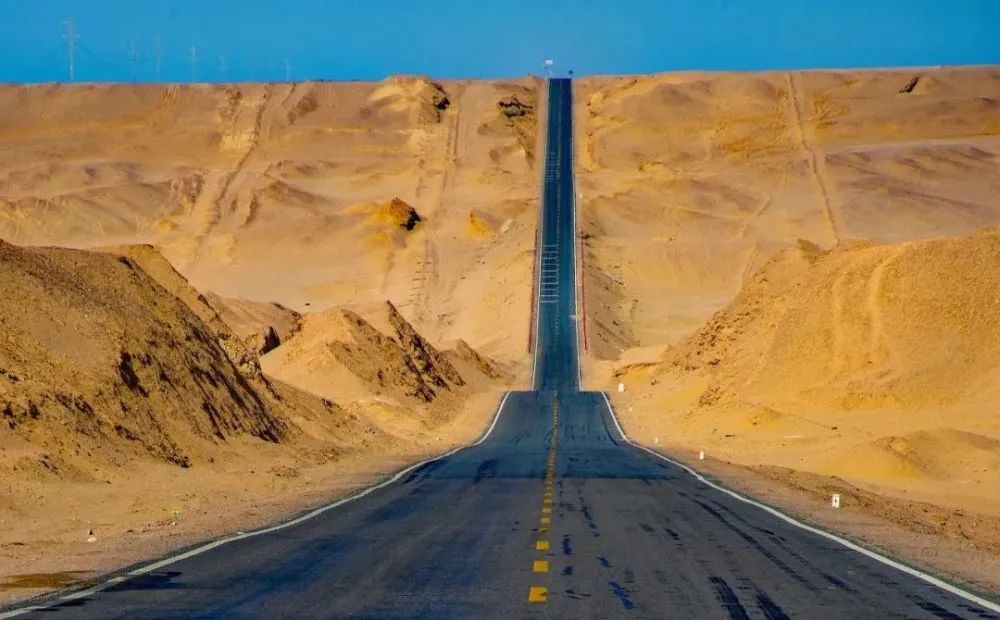 上帝打翻了调色盘，让西北这7种颜色美到窒息