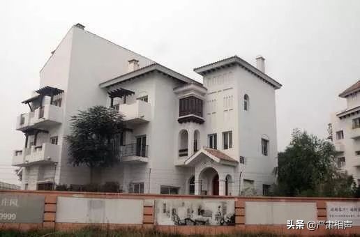 拳头、围墙、慈善宴｜十年前，改变中国相声格局的那个午后