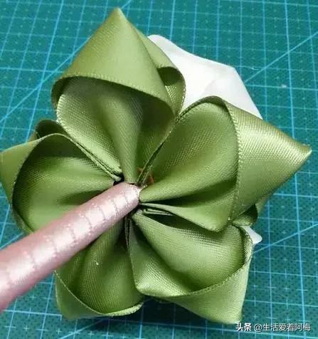 什么纸花送给老师做教师节礼物呢,教师节送给老师一束花手工礼物