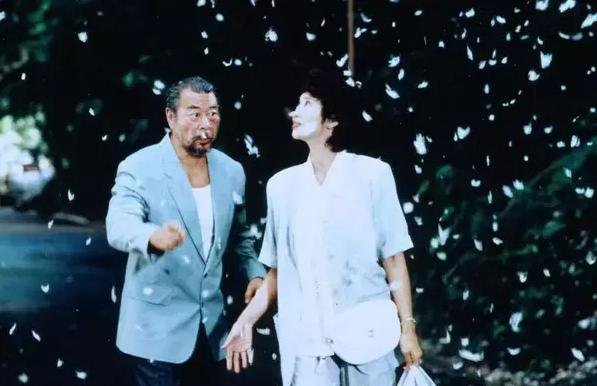 豆瓣8.9，这不仅仅是一部神作，看许鞍华如何讲述女人四十的不易