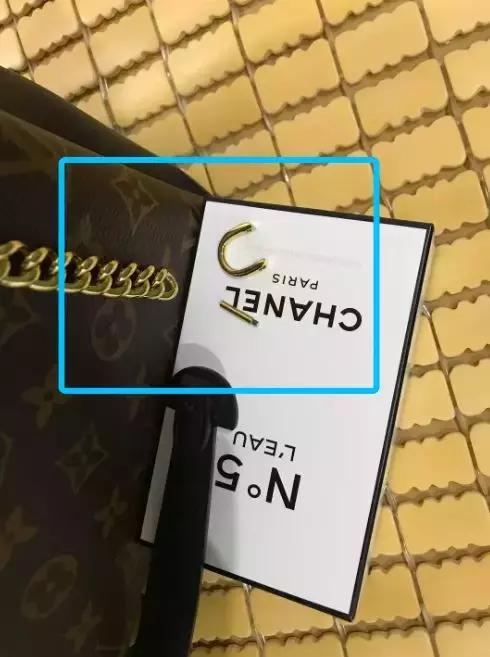 三万多块钱买的迪奥戴妃,迪奥戴妃包掉皮