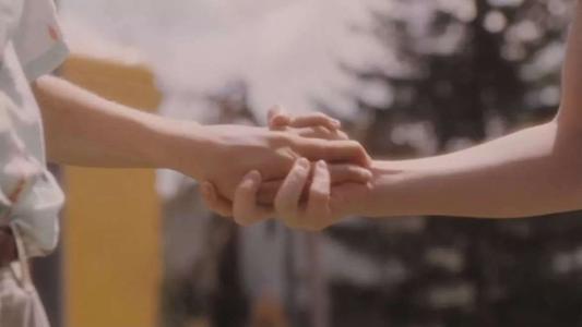 如果你曾经被伤害过,曾经伤害过的人还要继续和你相处