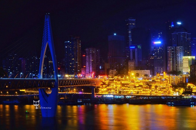 藏于山隐于巷，重庆日夜里的另一番江湖