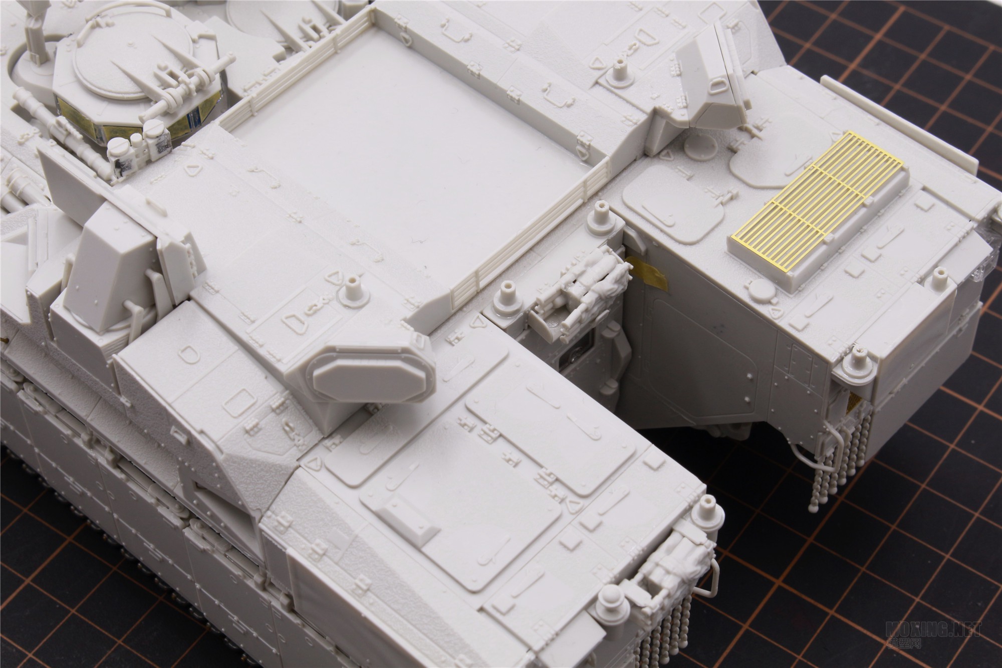 MENG,SS-018-1/35以色列“雌虎”重型装甲运输车-简介与开盒