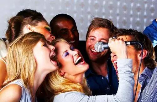 ktv唱歌和全民k歌有什么区别,全民k歌tv版和唱吧哪个好用