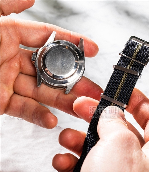 小米手环换表带教程,小米手表x5换表带图解