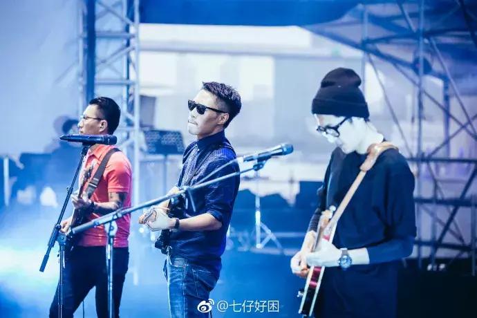 这支乐队才是《歌手》最大的惊喜，可惜很多人只听过他们的成名曲