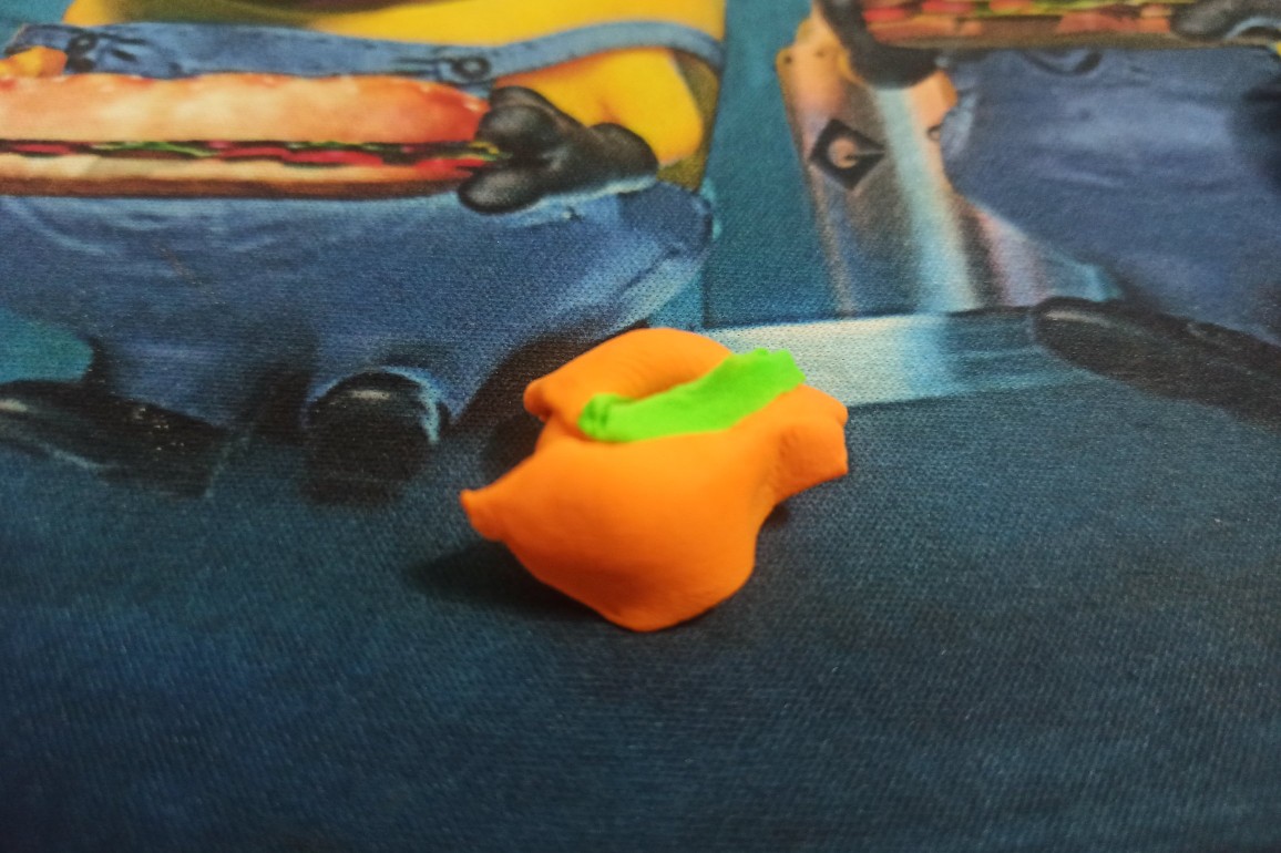 用超轻粘土做的超可爱小刺猬,超轻黏土和松果做刺猬