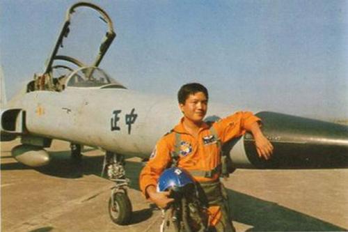 1981年黄植诚起义,被奖励65万元,而当时教师月薪才30元