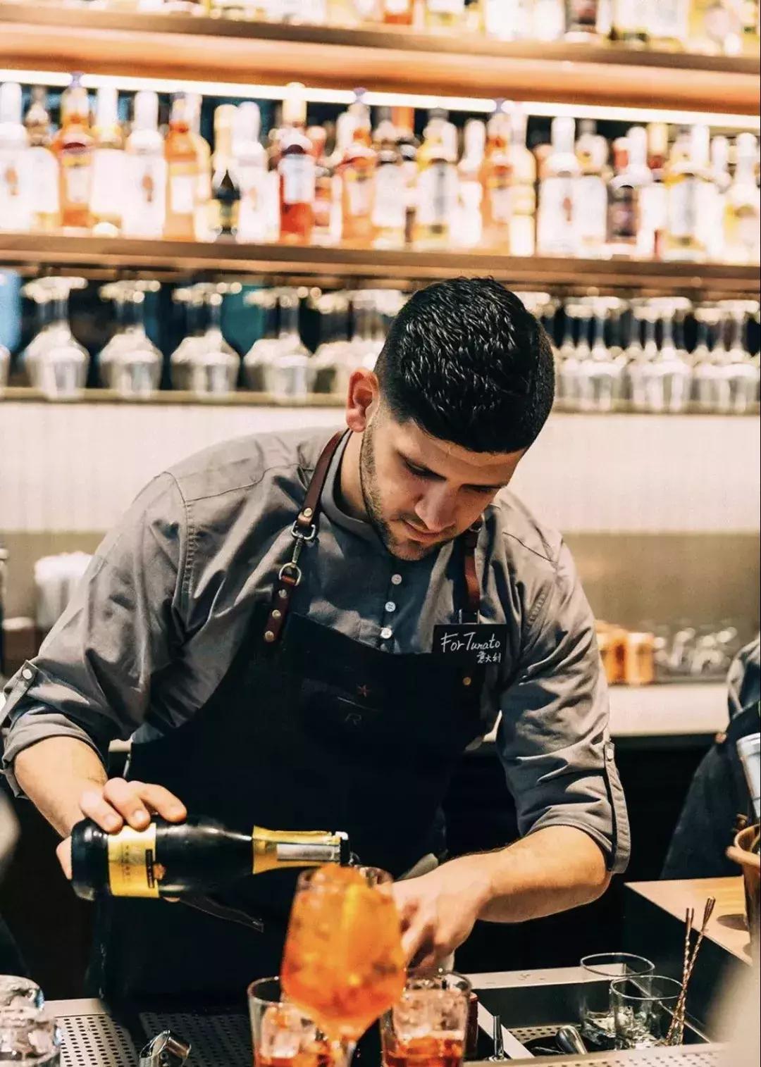 星巴克什么时候成高级餐厅了,星巴克开餐厅