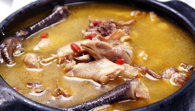 土鸡怎么吃下饭有营养,土鸡肉怎么炒好吃又下饭