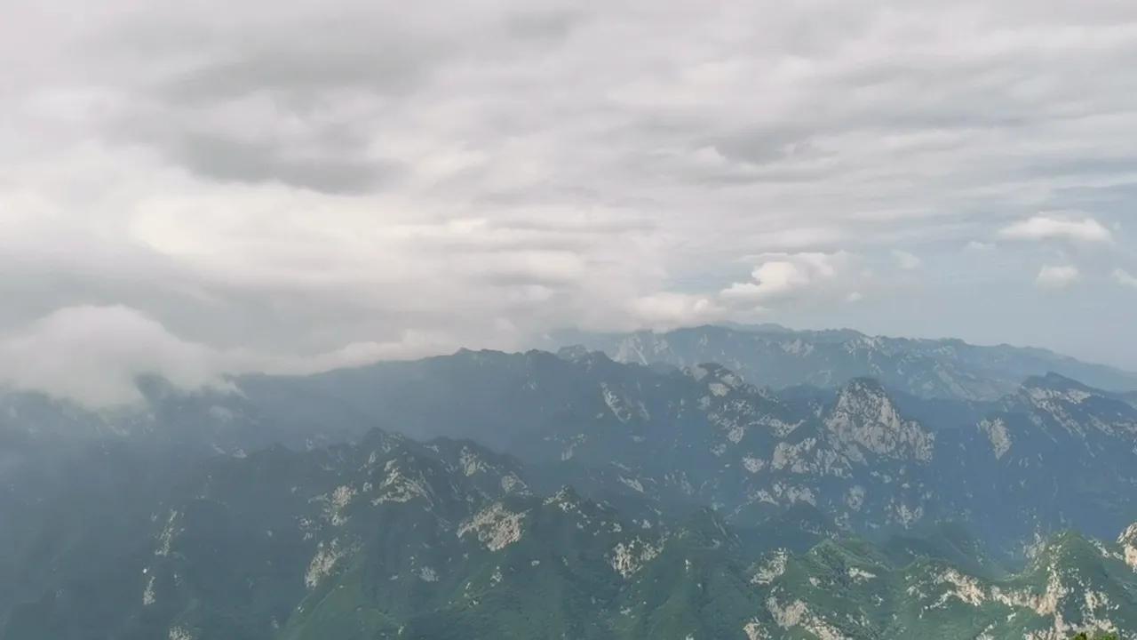 爬华山几小时能登顶,首次登顶华山之巅