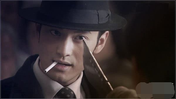 娱乐圈吸烟的明星,娱乐圈的老烟民