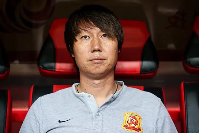 李铁率选拔队备战,国足12强赛阵容李铁回应