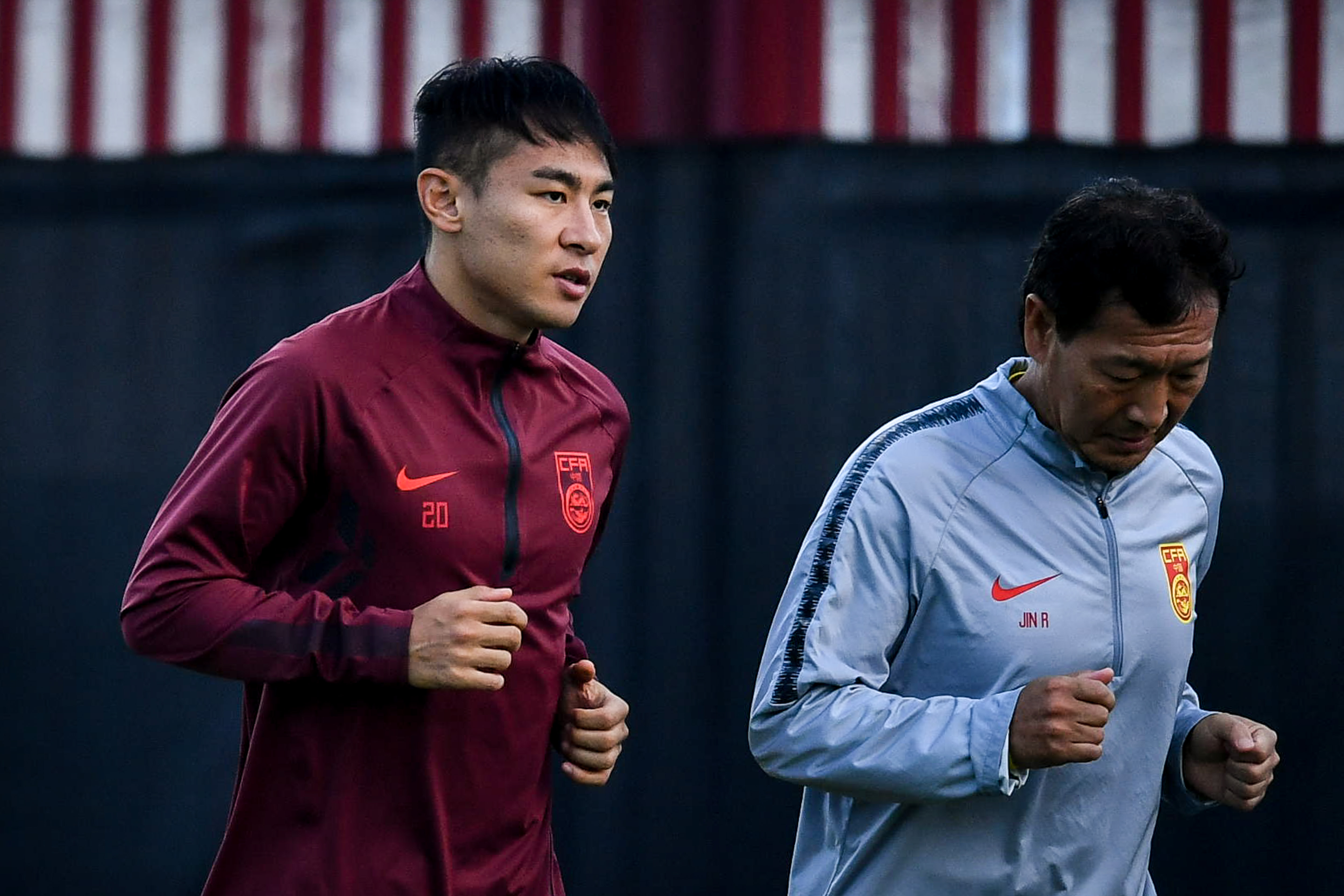 老将“传帮带”于汉超,于汉超已与恒大解约恢复自由身