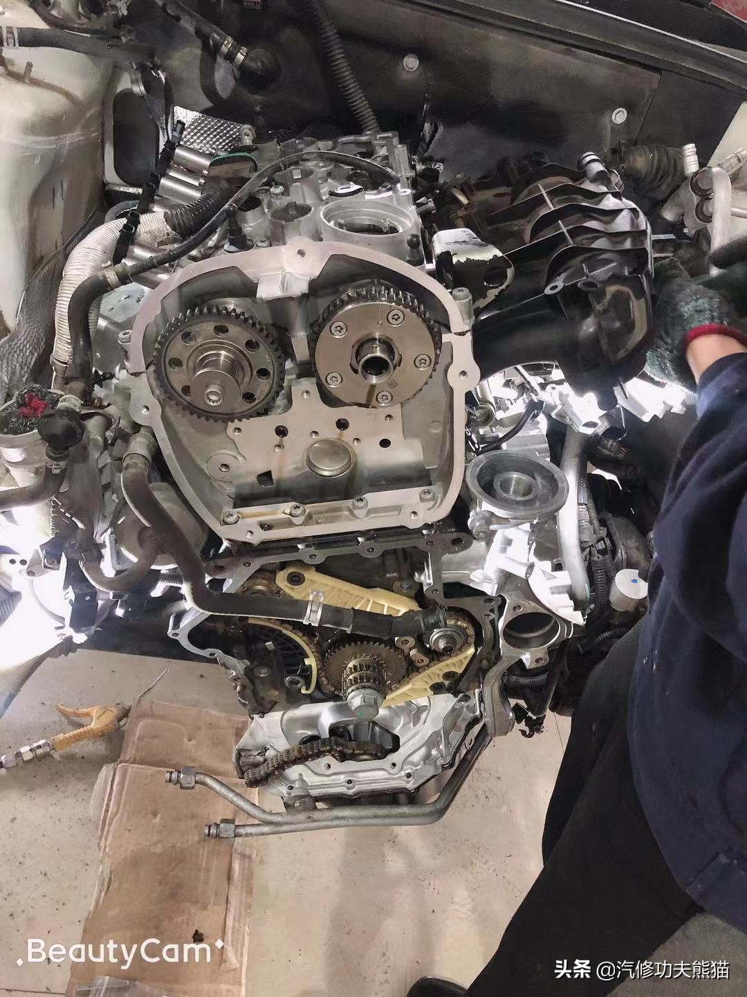 2013款奥迪a4l烧机油怎么解决,奥迪a4l突然全车无电是什么原因