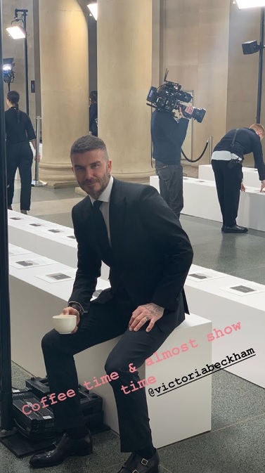 贝嫂时装秀丸子头,贝嫂2023品牌大秀