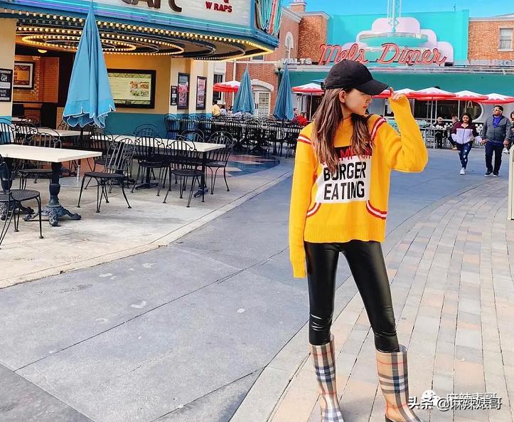 昆凌碰瓷侯佩岑后最新大片,昆凌碰瓷的心理