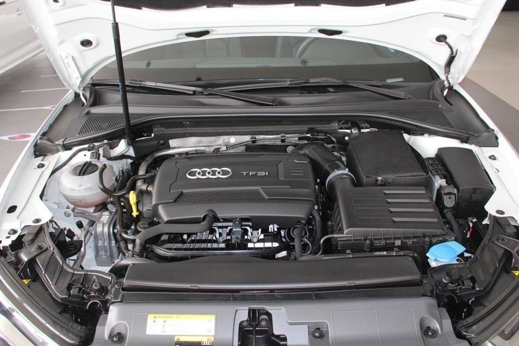 宝马2系和奥迪a3的敞篷跑车,奥迪a3敞篷版多少钱