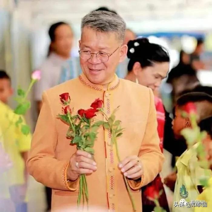 替泰国吼一声,滚蛋吧,2020年!