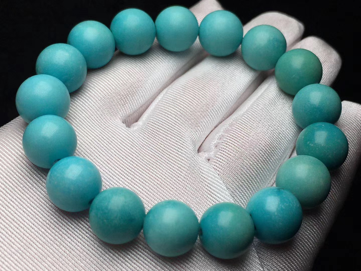 老绿松石与新绿松石价格对比,真正的绿松石价格是多少