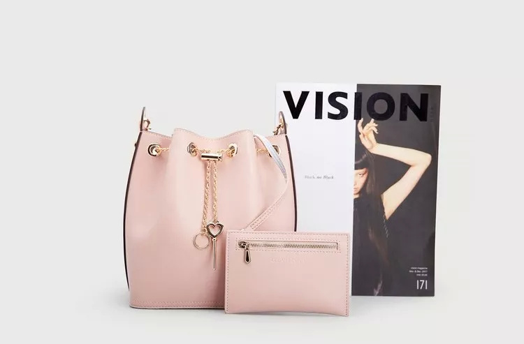 性价比高的大牌包包推荐,花几万买大牌包包到底值吗