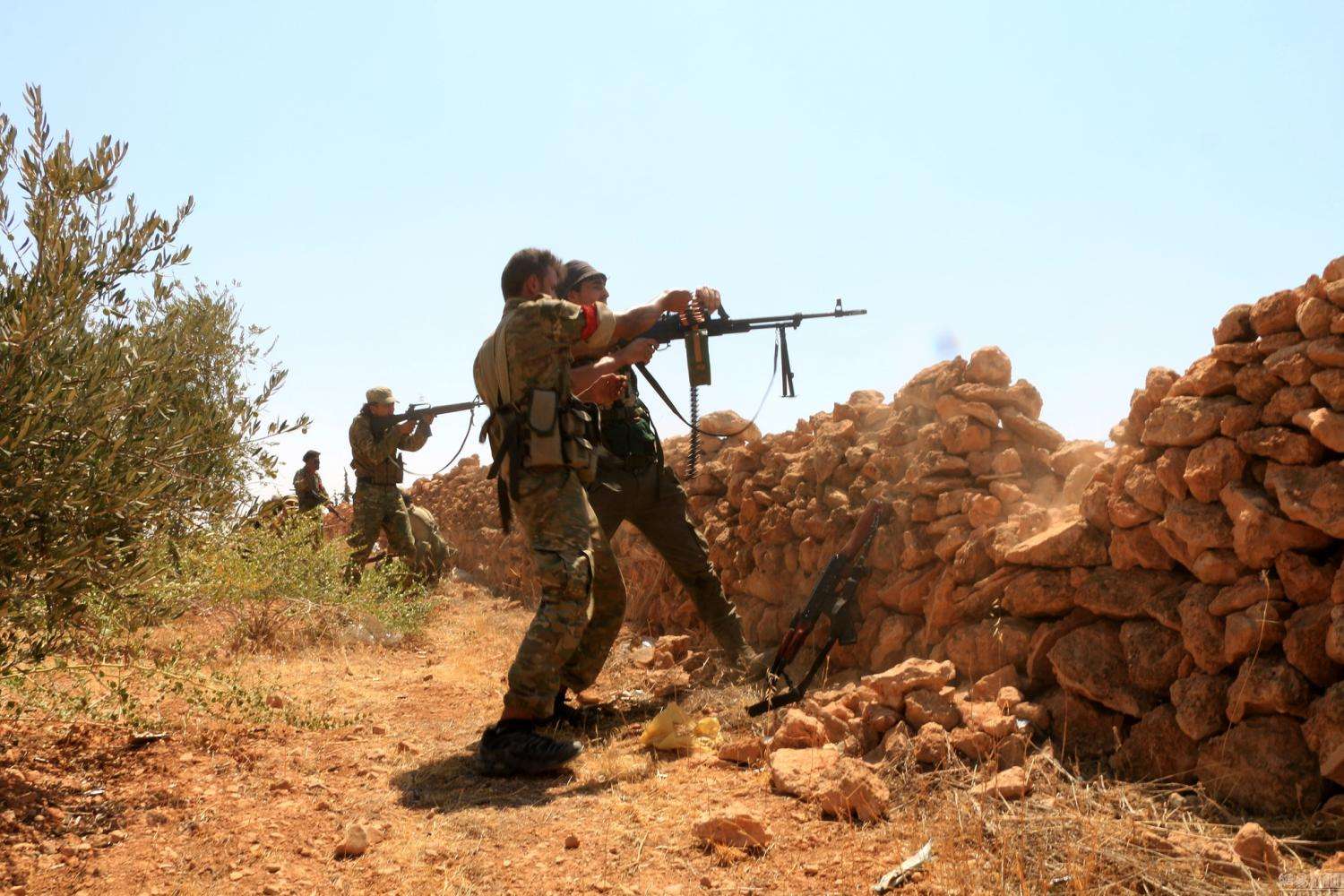 引狼入室,美国大发横财,库尔德反对美国控制油田:已求助无门