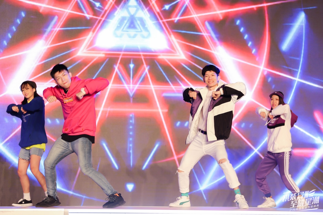 祺装异彩至耀星潮广汽传祺首届改装盛典炫动羊城