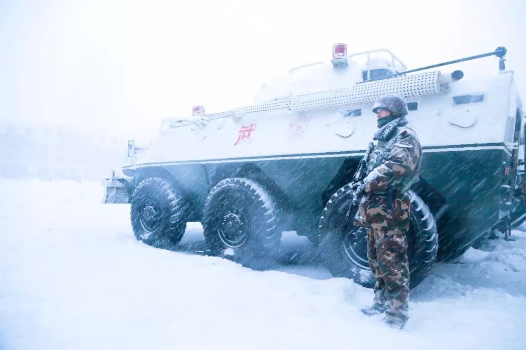 警武帅气震撼视频,中国最美警察视频