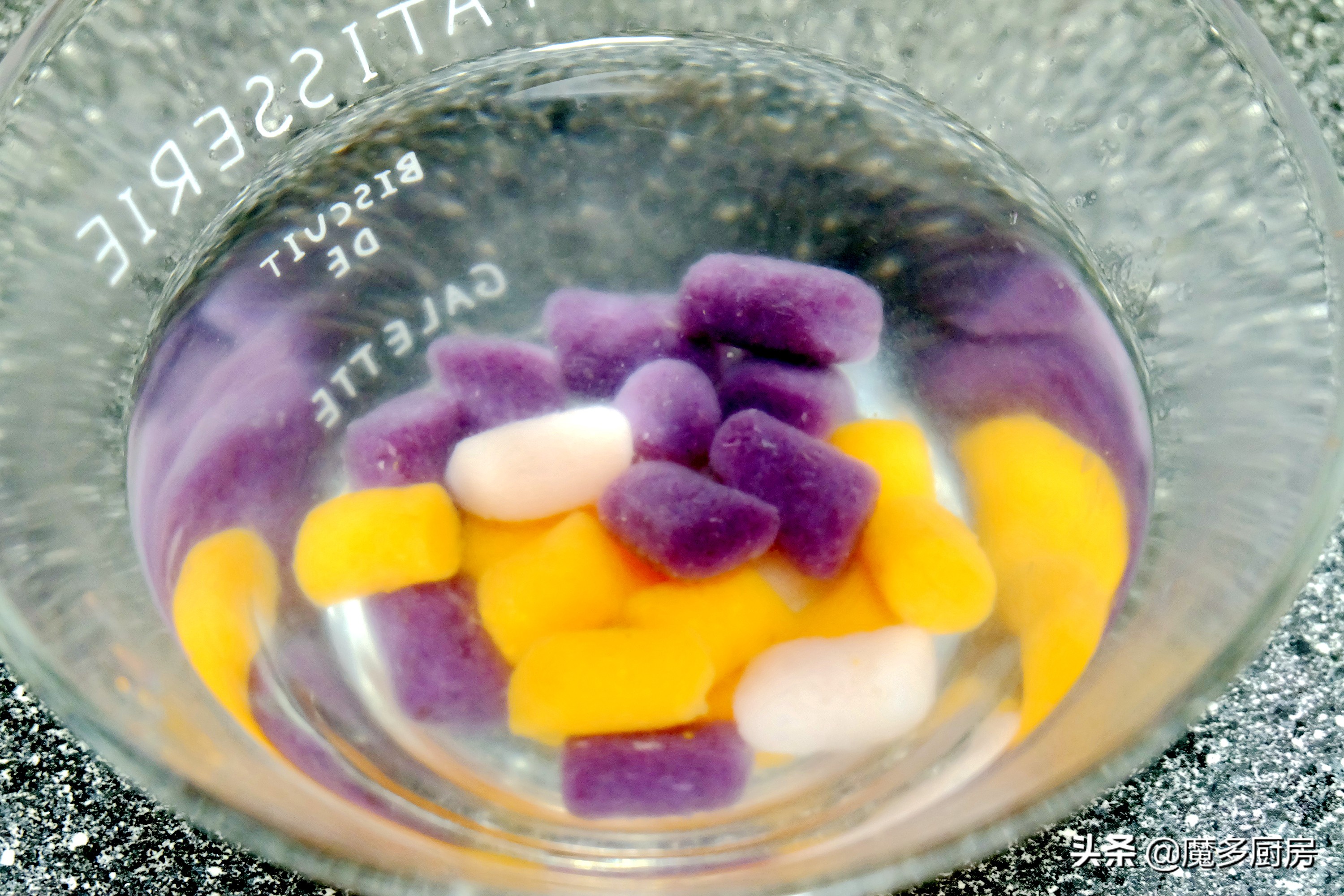 学做好吃的冰粉,用食材做好吃的冰粉