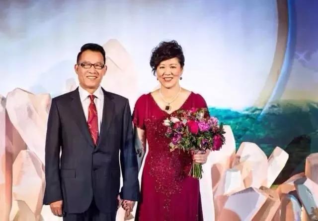 她是《夺冠》原型，却被巩俐三度拒演，退役后34年，郎平去哪了