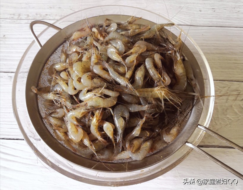 小虾怎么做简单又好吃适合孩子,小虾怎么炸着吃又酥又脆