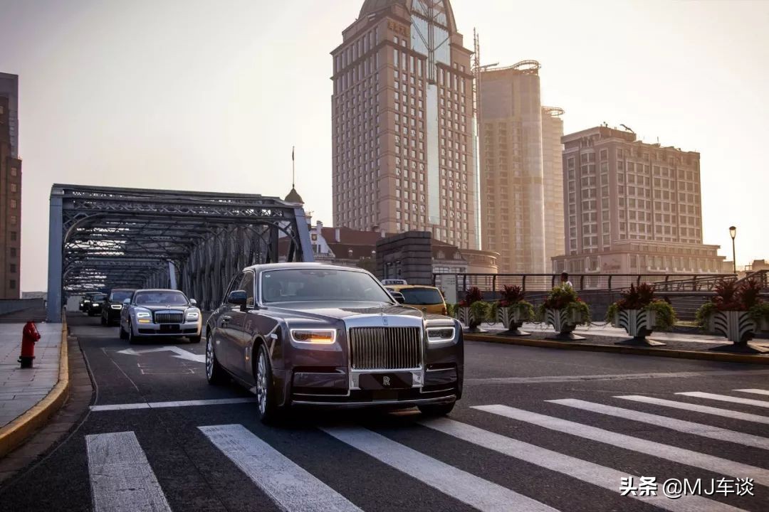 亲身体验劳斯莱斯，300多万的豪华堡垒开起来是什么感觉？