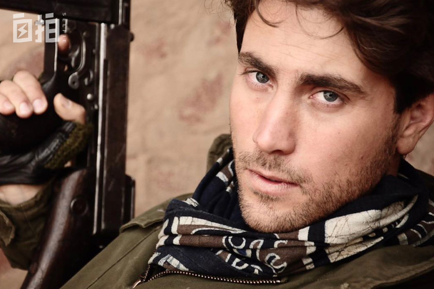 我叫曹操，美国人，娶北京姑娘、学中国文化，现在变成了北京大爷