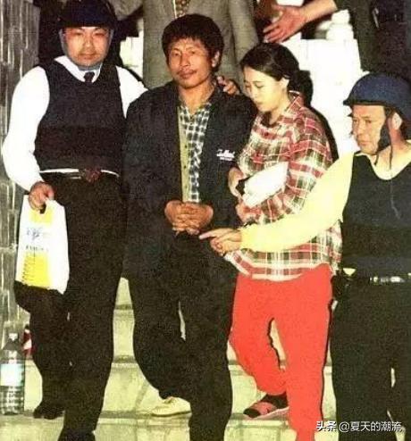 白冰冰女儿哪年被绑架,白冰女儿事件是怎么回事