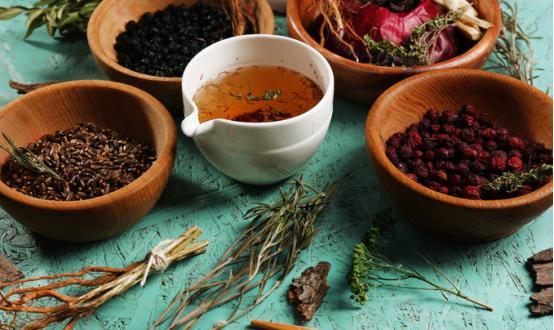 睡一觉起来嘴巴中风了,嘴歪是面瘫还是中风的原因