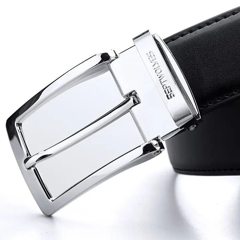 孩子不听话爸爸拿皮带抽,男孩小时候挨父亲皮带抽