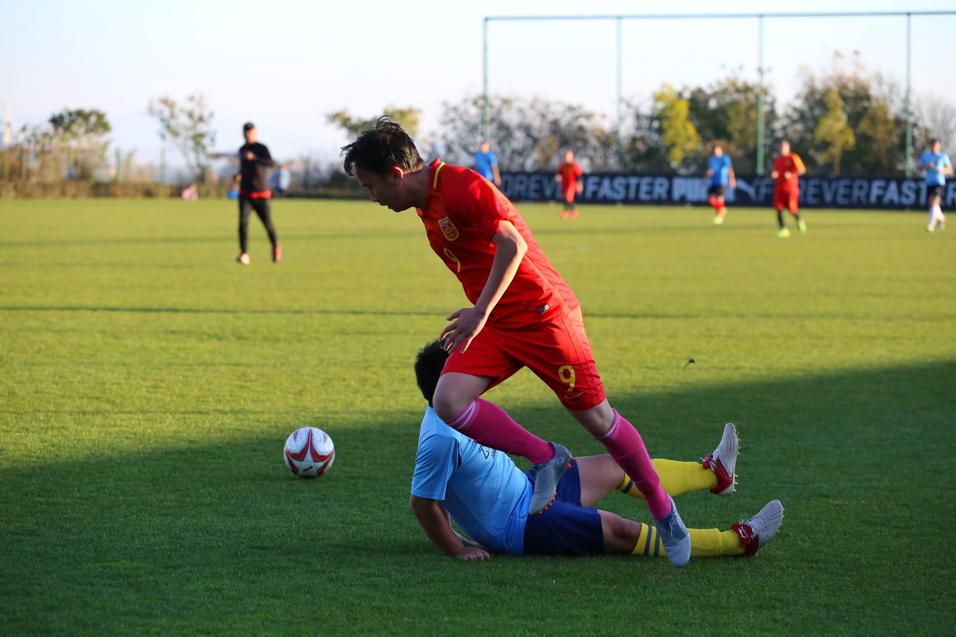 浜墤缁胯尩璧涘満,浜墤绮惧僵鎴樺焦鐑鏉ヨ
