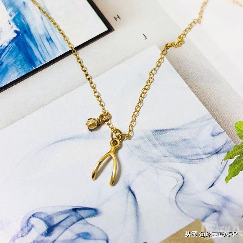 感恩节趣谈｜火鸡骨头挂门上，未来伴侣找上家？