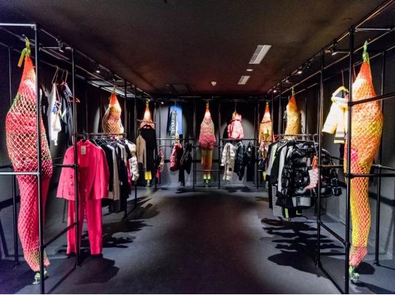 廉价奢侈品zara,zara廉价感