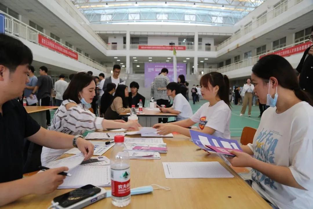 未来可期青春不散场原声,未来可期青春不打烊