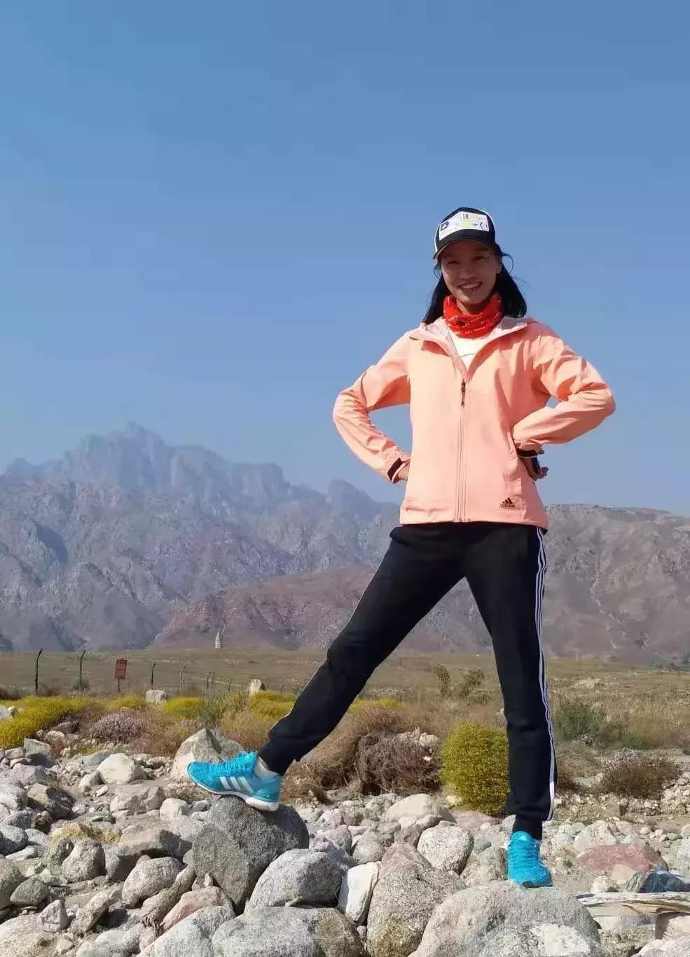 这个女孩子，首马跑2小时50分，首场百公里越野就夺冠