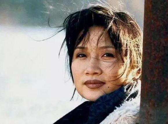 李娜当年皈依佛门到底是什么原因,李娜皈依佛门再次登台