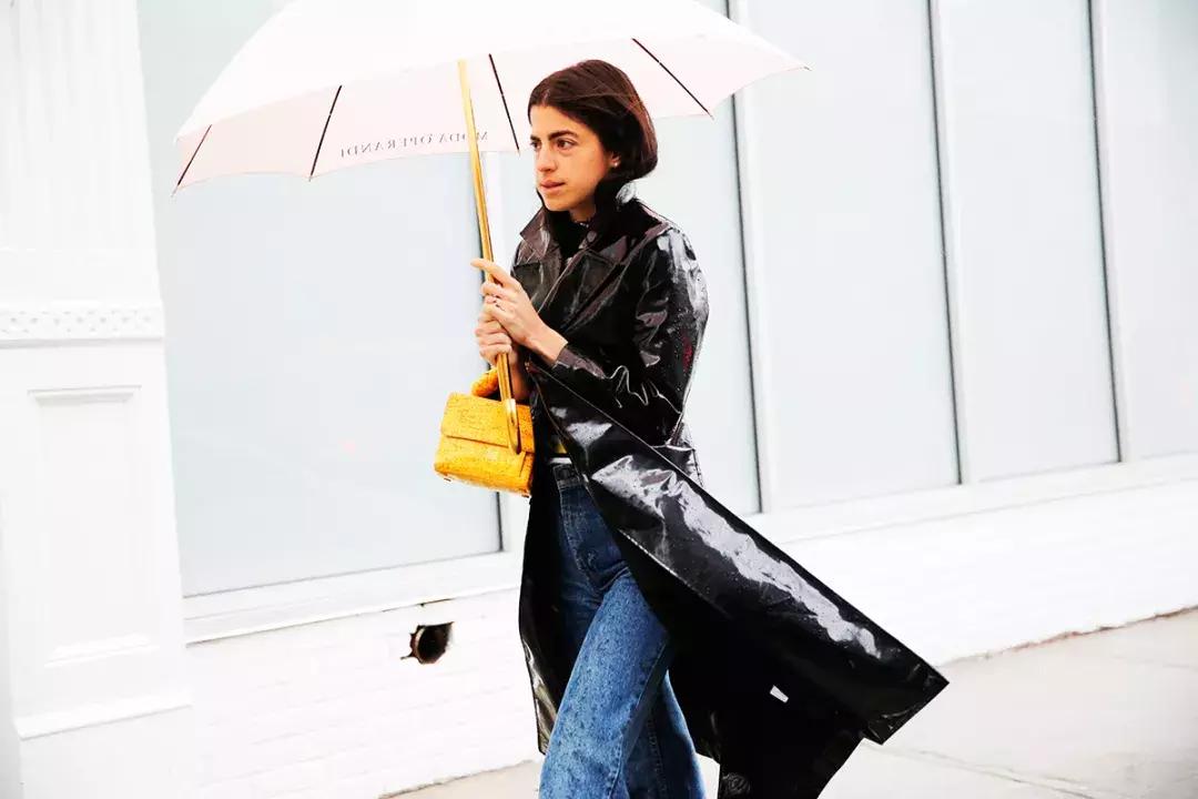 问江南“晴为何物”，你见过这些时尚品牌的雨衣、雨靴吗？