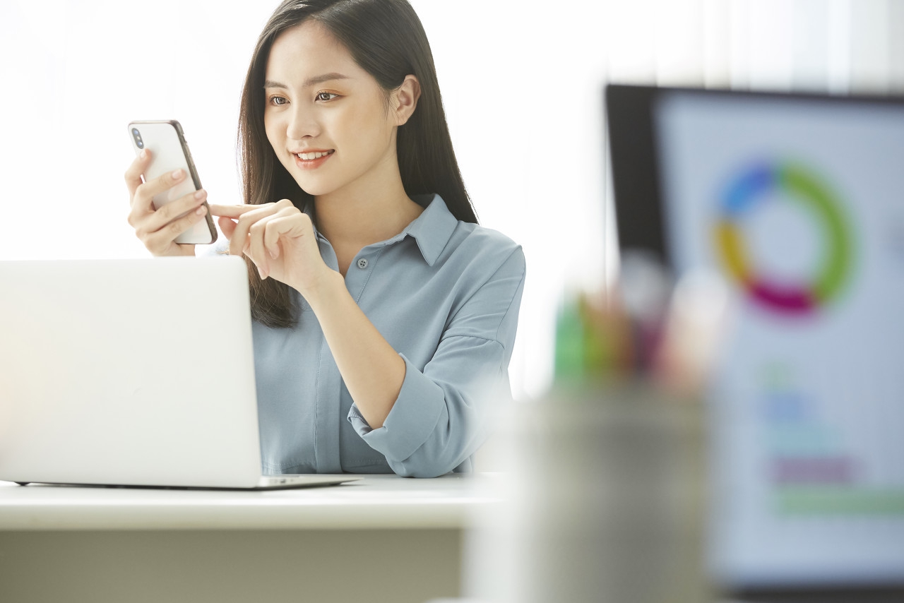 非得让实习生乘高铁送大领导的身份证？不懂这些原因，想转正都难