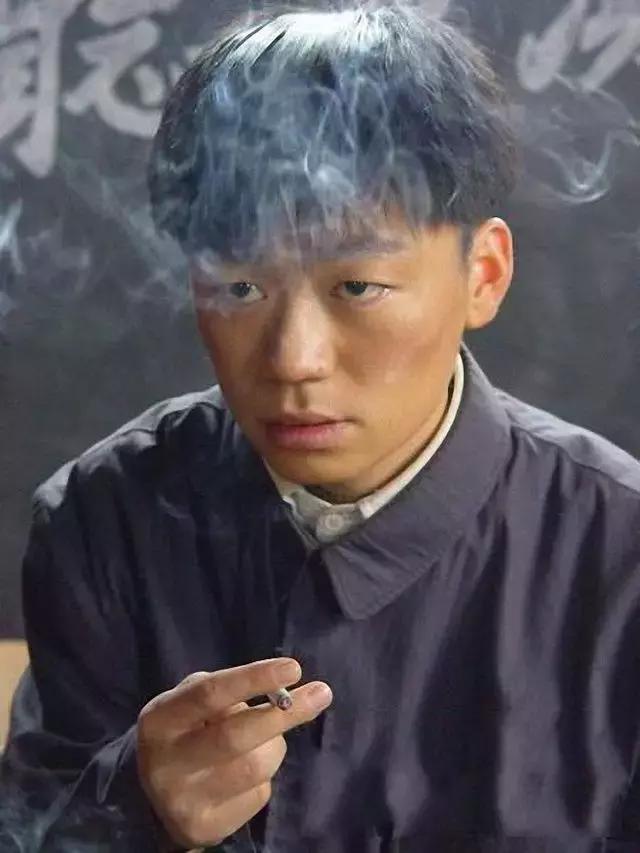 岳云鹏连续13年为郭德纲庆生,郭德纲岳云鹏在同龄人中成就