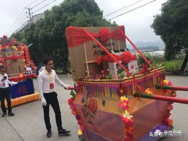 阜南张氏祠堂落成庆典仪式,张氏祠堂唱戏人山人海