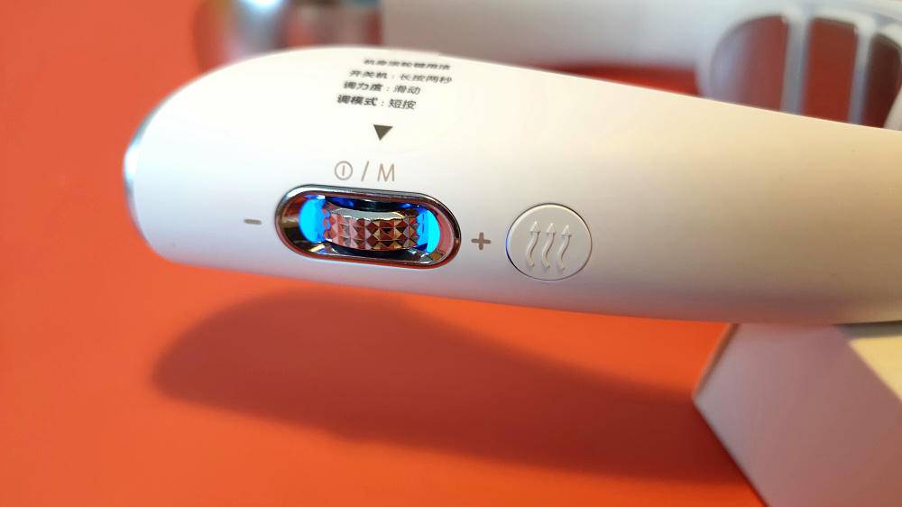 王一博skg颈椎按摩仪抖音,王一博skg颈椎按摩仪k5